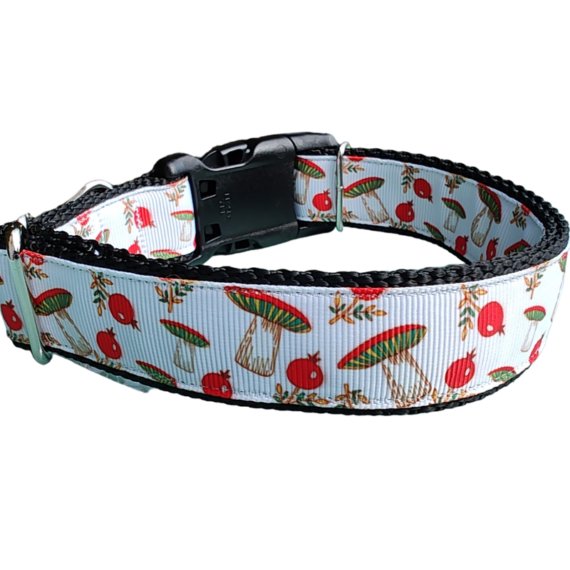 Mushrooms and Berries Nylon Dog Collar